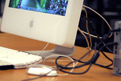 apple desktop computer with external hard drive